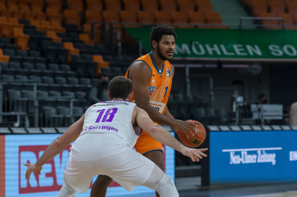 各队的竞争 各队的竞争