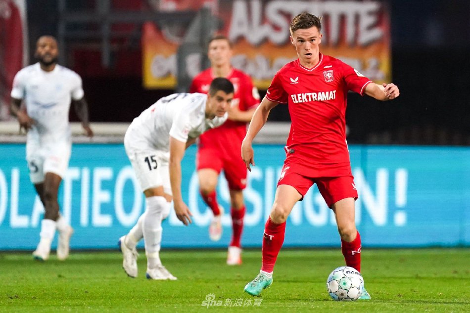 与此同时 与此同时